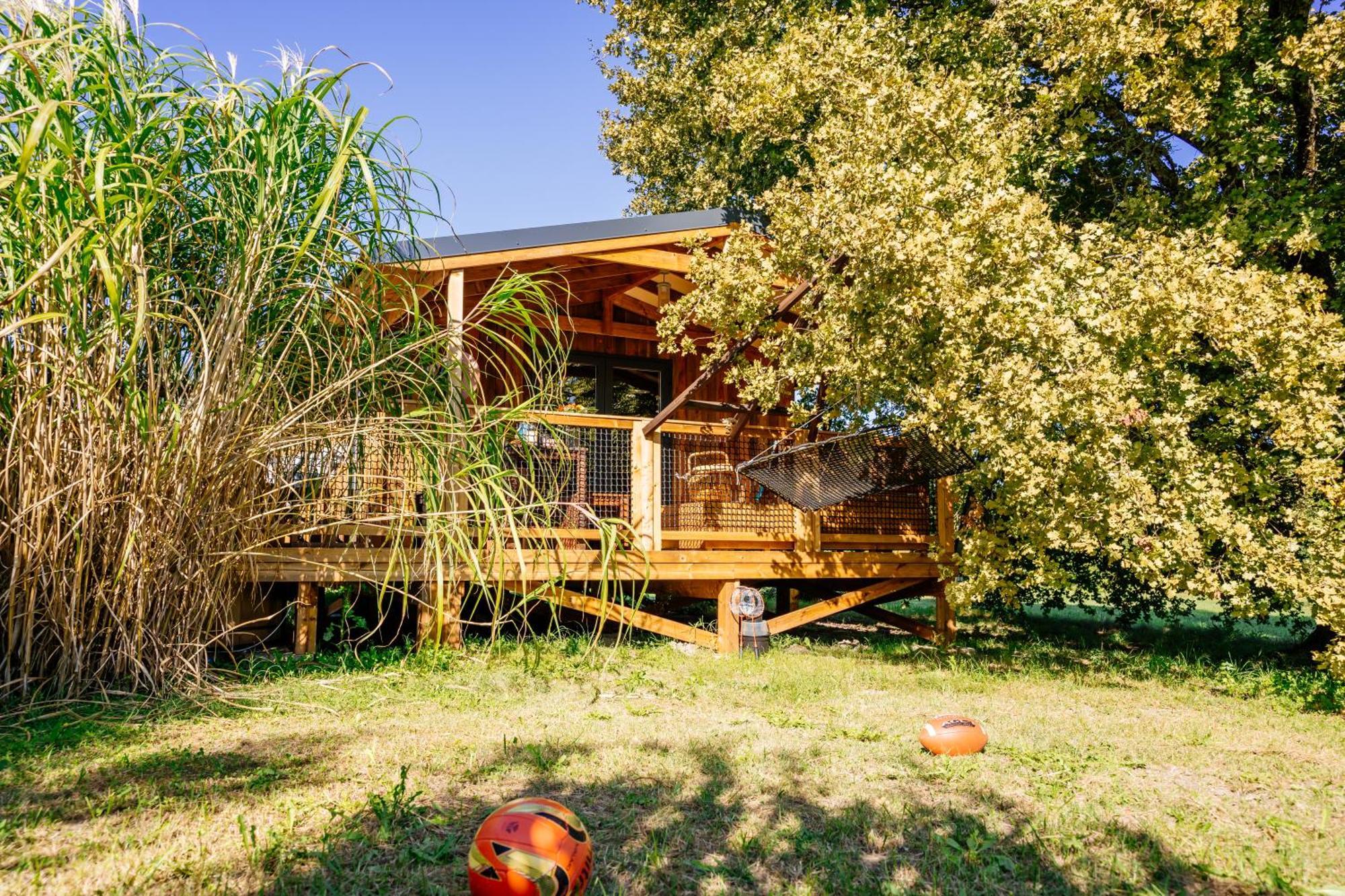 Domaine Ecotelia Le Nizan Exterior photo